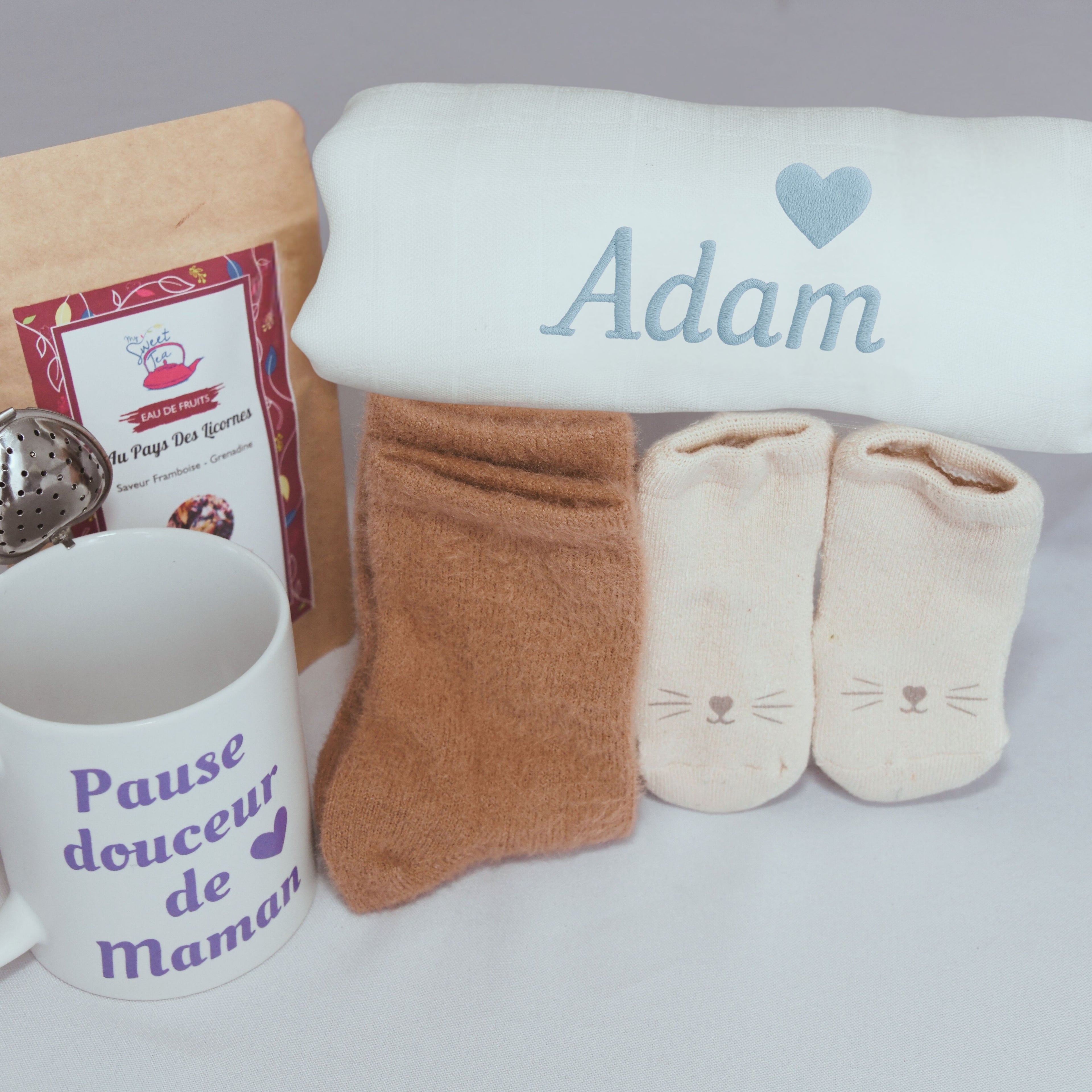 Coffret Cadeau Maman & Bébé Personnalisé lange brodé prénom bébé